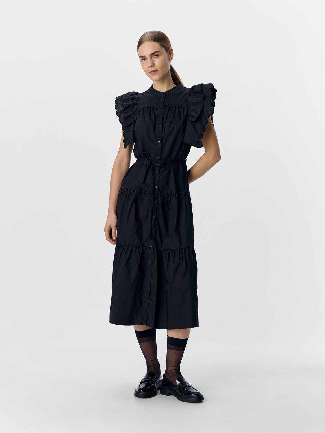 model_shot-front_full